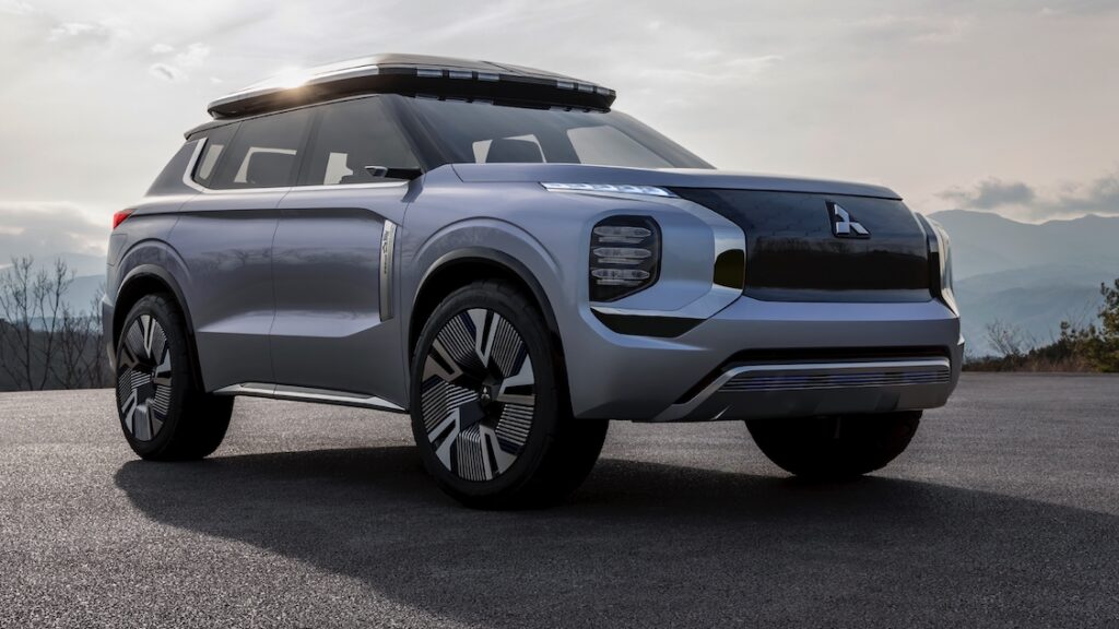 2021 Mitsubishi Engelberg Tourer concept