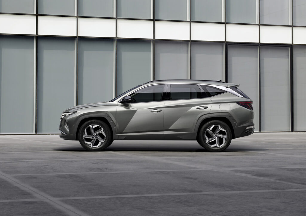 Hyundai Tucson LWB, which will be available as a hybrid car and PHEV