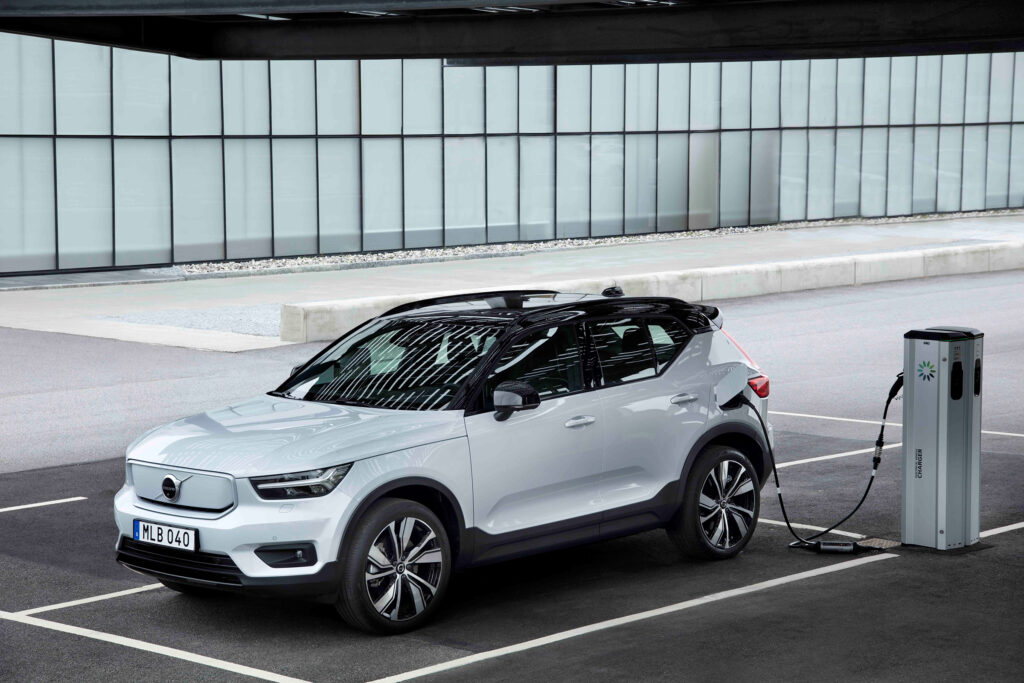 Volvo XC40 Recharge P8 AWD BEV being charged