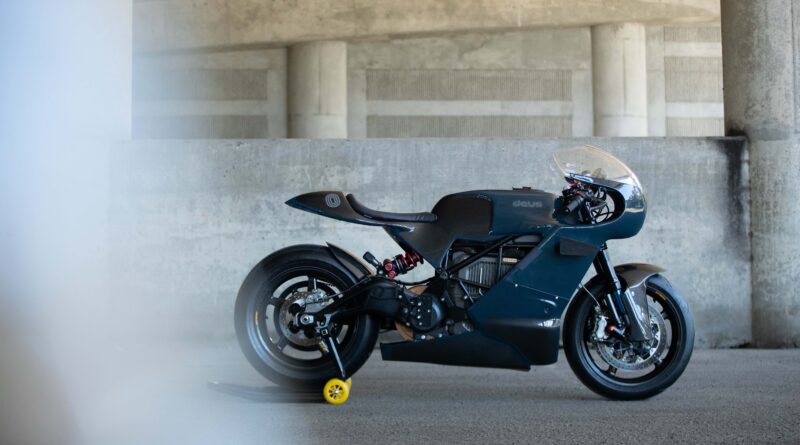 2020 Deus ex Machina customised electric Zero Motorcycles SR/S