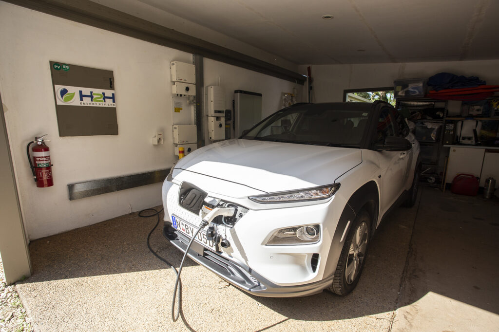 Hyundai Kona Electric charging using a home solar system