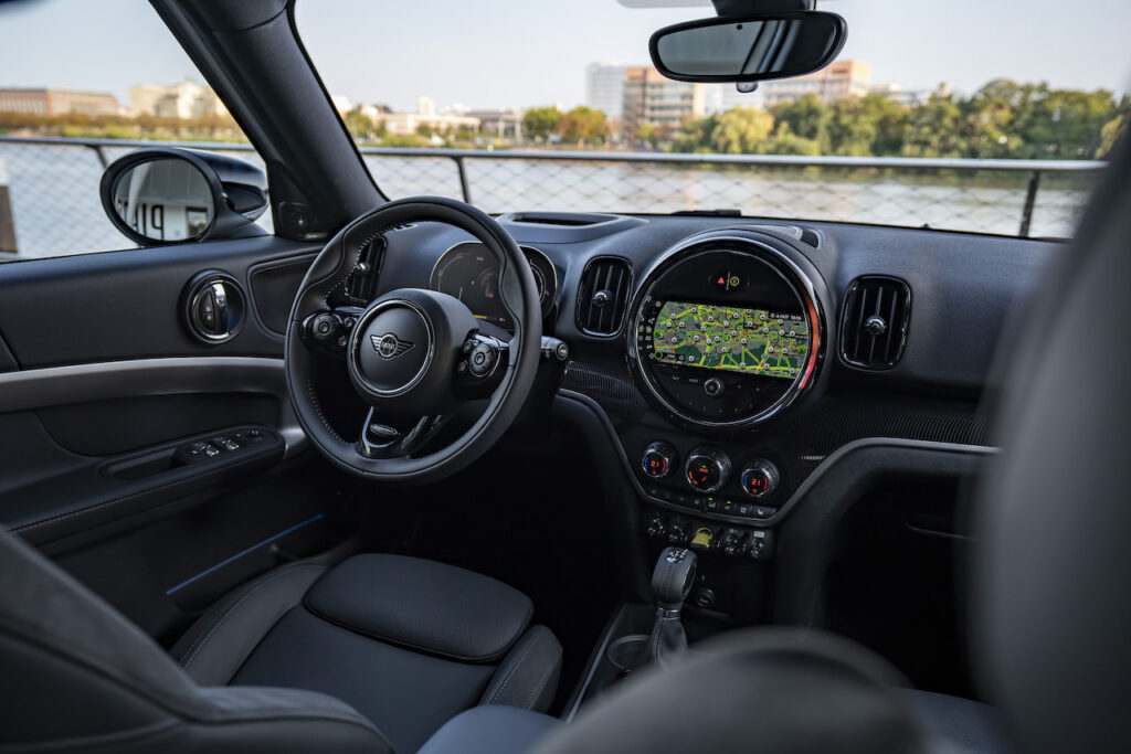 2020 Mini Countryman Hybrid interior