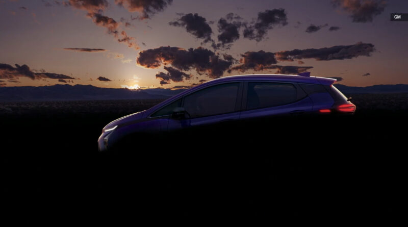 Teaser image of the Chevrolet Bolt EUV that goes on sale in the US in mid-2021
