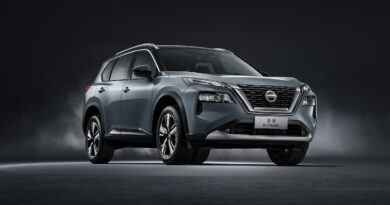 The new Nissan X-Trail comes with Nissan's e-Power hybrid system that uses a petrol engine as a generator to create electricity for an electric motor that drives the wheels