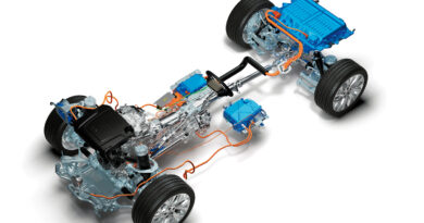 Plug-in hybrid drivetrain from a 2017 Range Rover PHEV