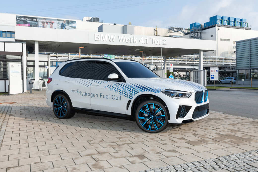 BMW has confirmed it will put its i Hydrogen Next technology in X5 fuel cell electric vehicles from 2022 as part of a pilot for FCEV tech