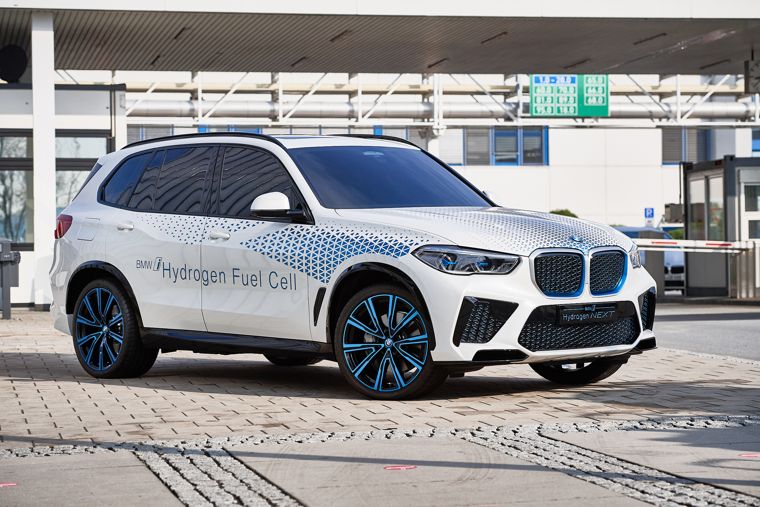 BMW X5 FCEV confirmed for 2022 for hydrogen pilot program ...