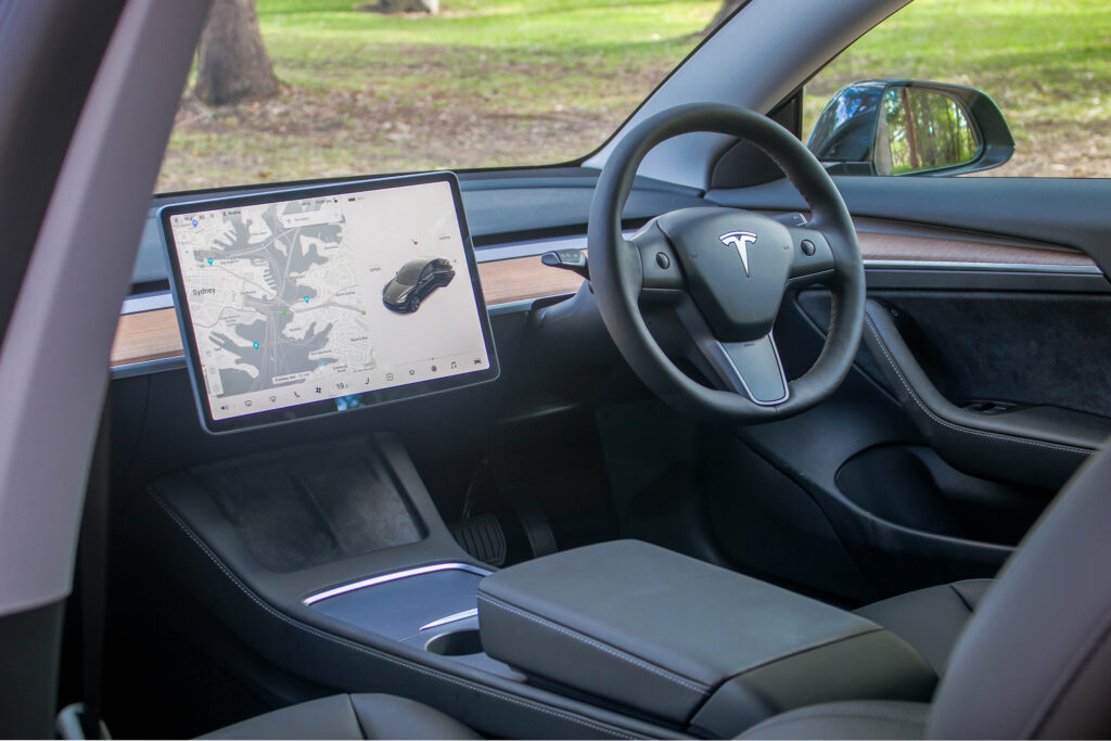 Tesla Model 3 Standard Range Plus interior
