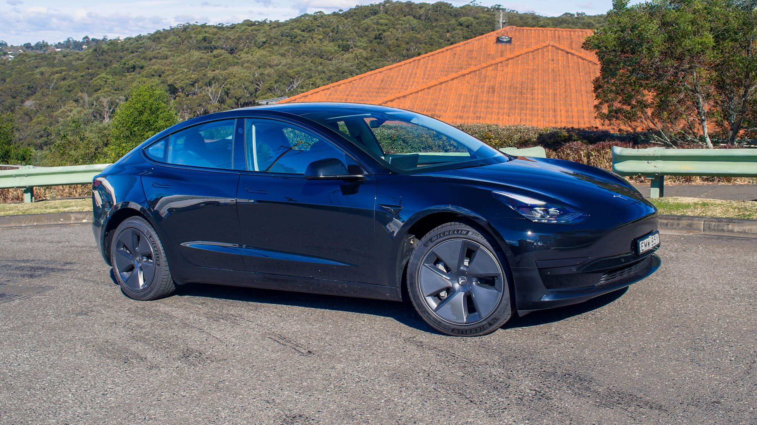 Model 3 tesla store standard range plus