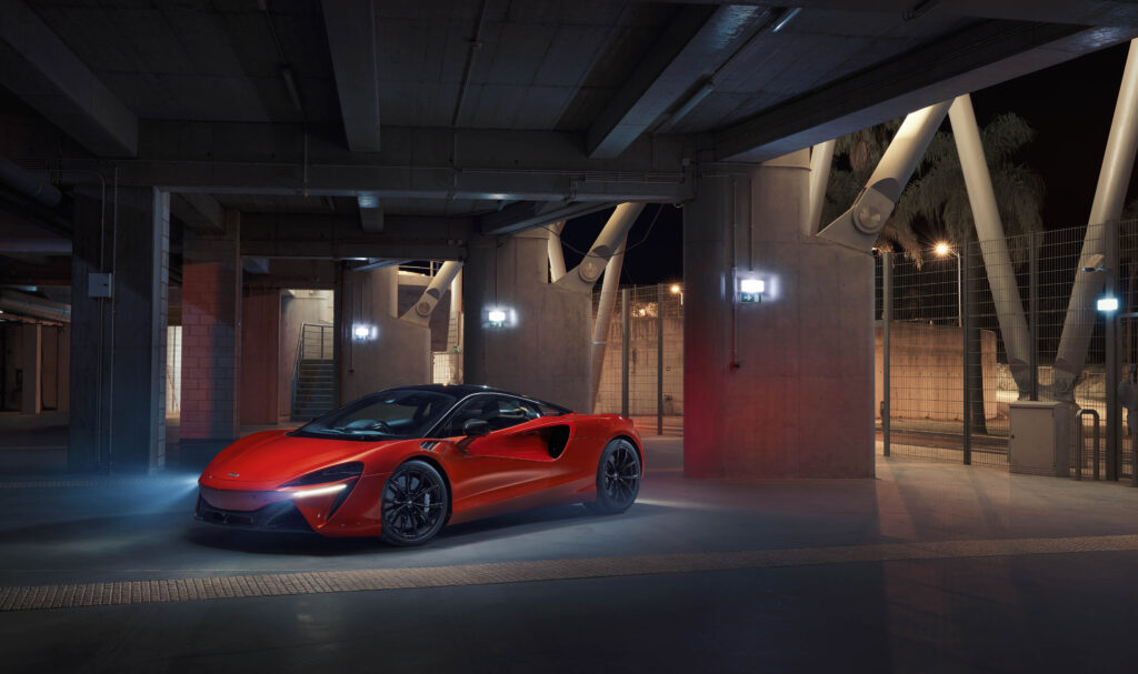 2022 McLaren Artura plug-in hybrid supercar