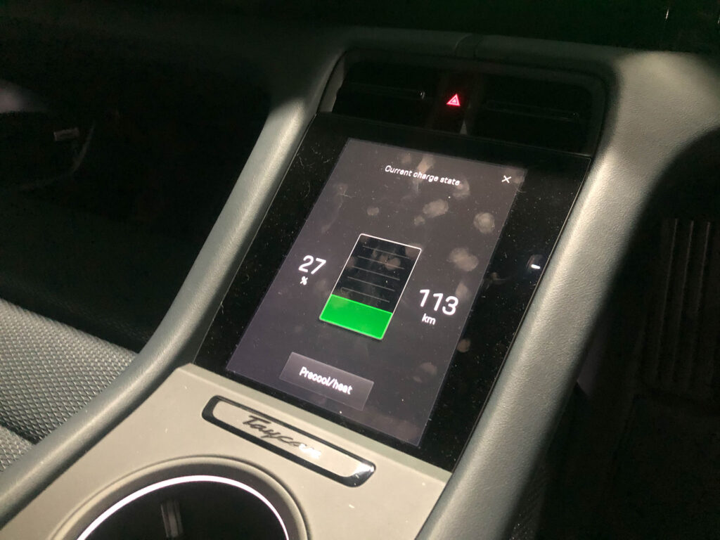 Porsche Taycan 4S battery charge display