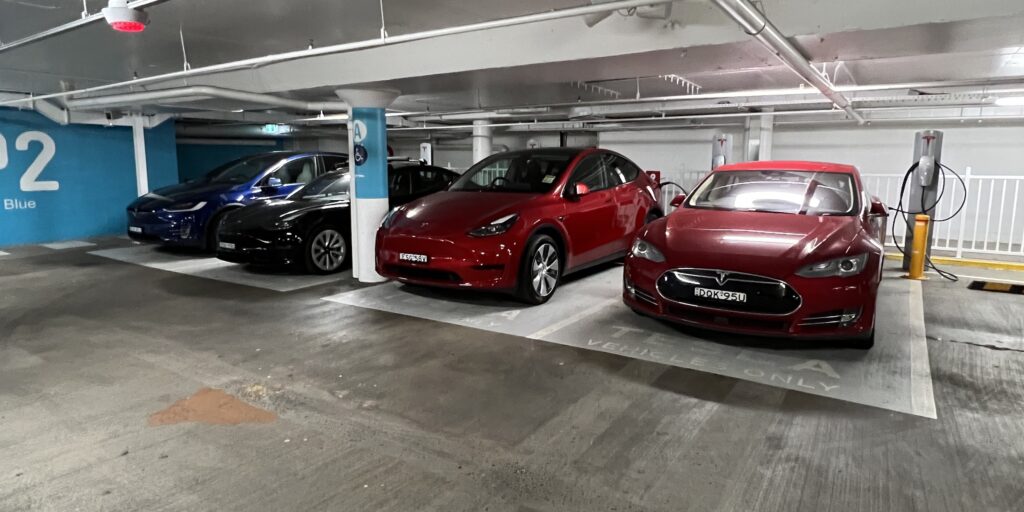 Tesla Model Y Rear-Wheel Drive