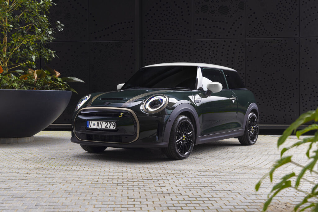 Mini Electric Resolute limited edition model
