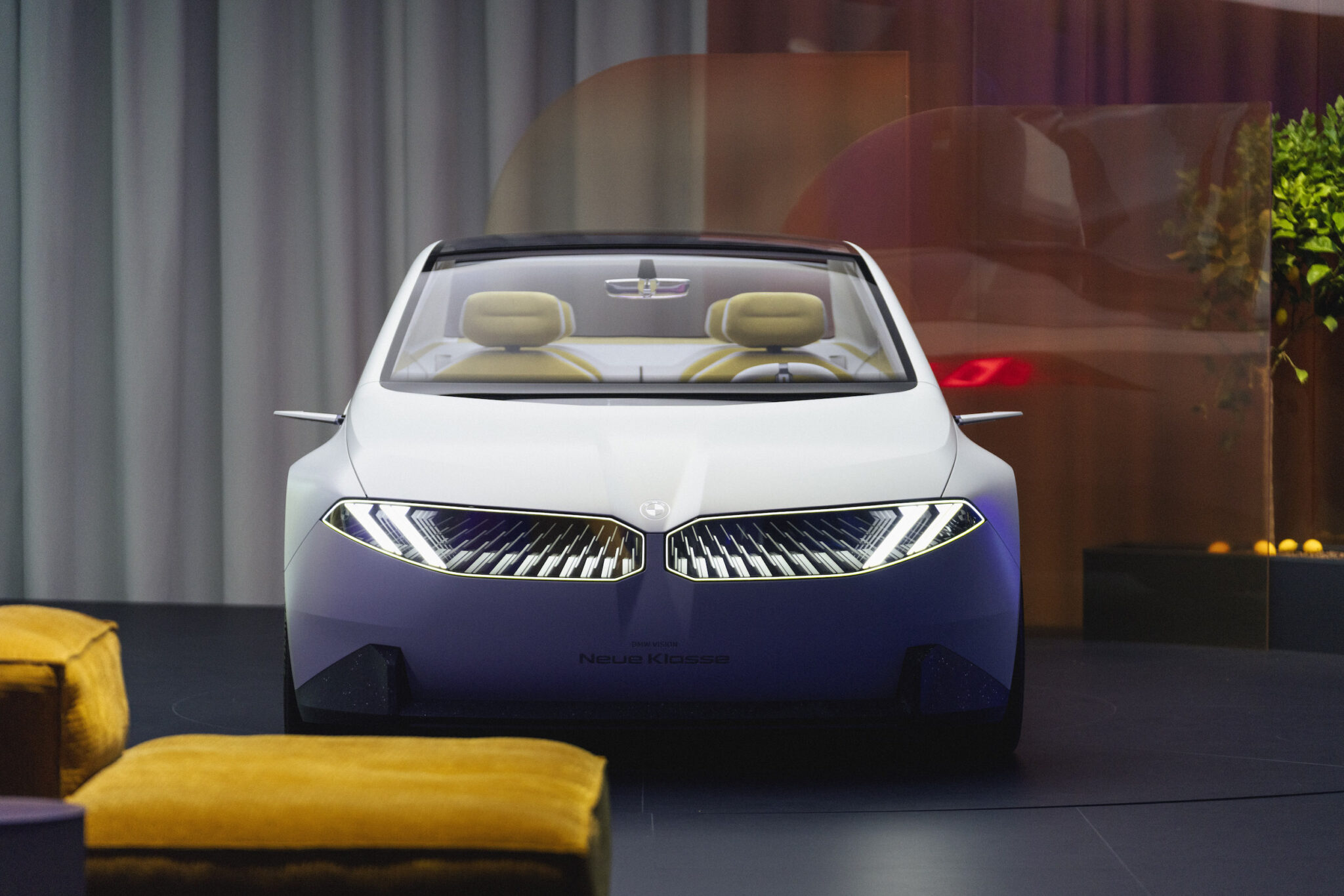 BMW Vision Neue Klasse Previews Next-gen Electric Cars; 300km EV Charge ...