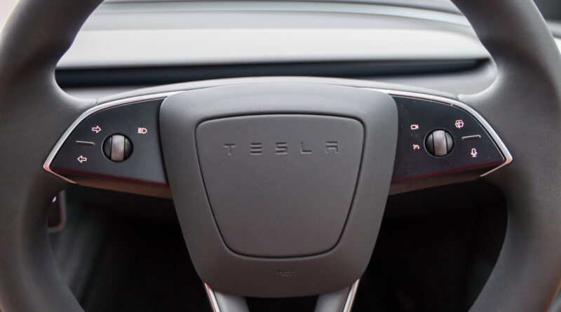 Tesla Model 3 steering wheel