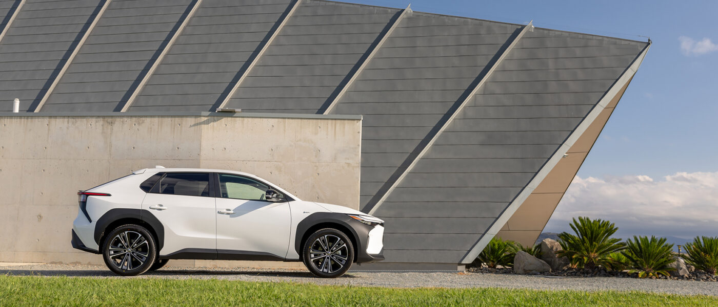 2024 Toyota bZ4X FWD
