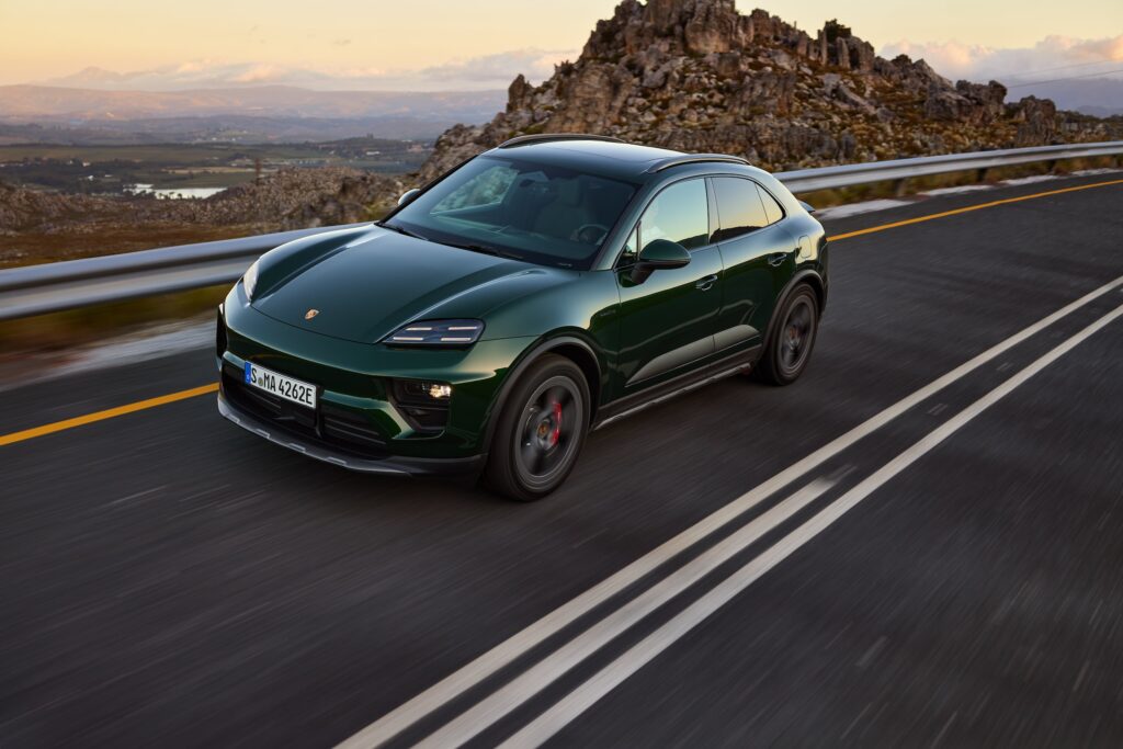 2025 Porsche Macan 4S