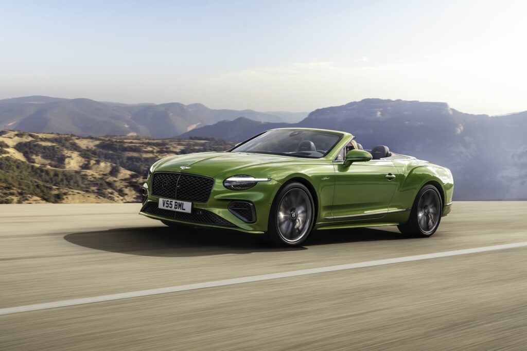 2025 Bentley Continental GTC Speed PHEV.