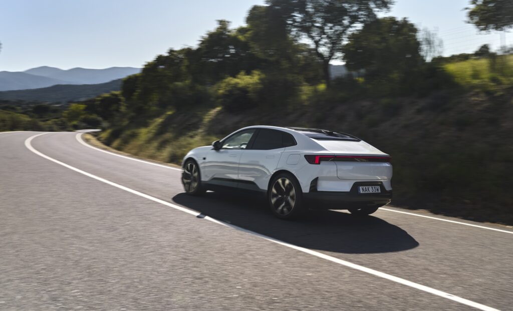 Polestar 4 Long Range Dual Motor with Performance Pack