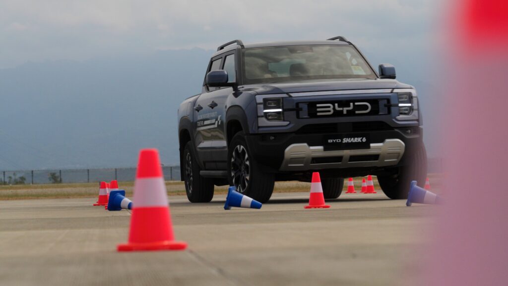 BYD SHark 6