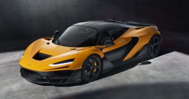 McLaren W1 pairs a V8 twin turbo engine with an electric motor to make more power than a Formula One car