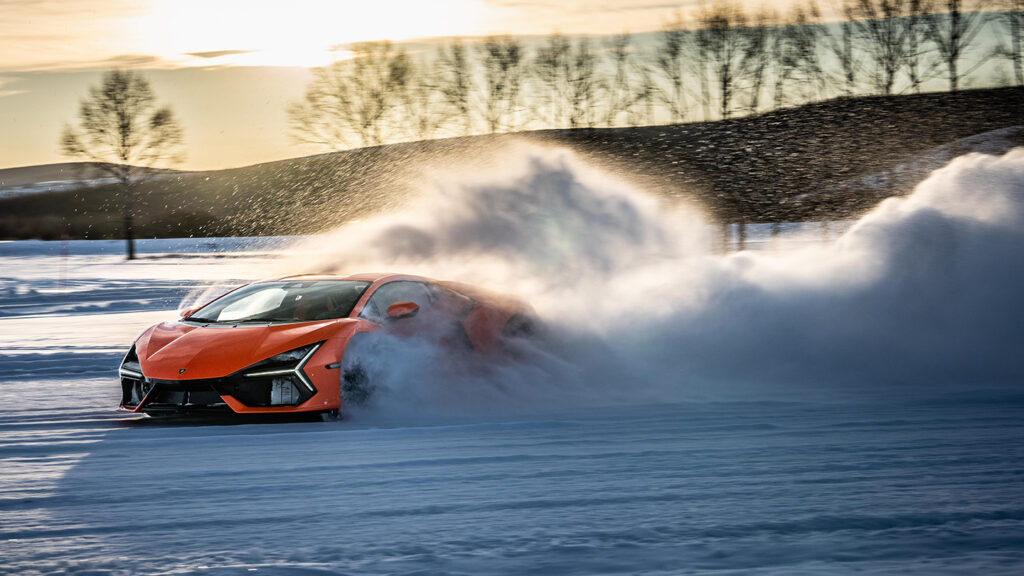 Lamborghini Revuelto plug-in hybrid