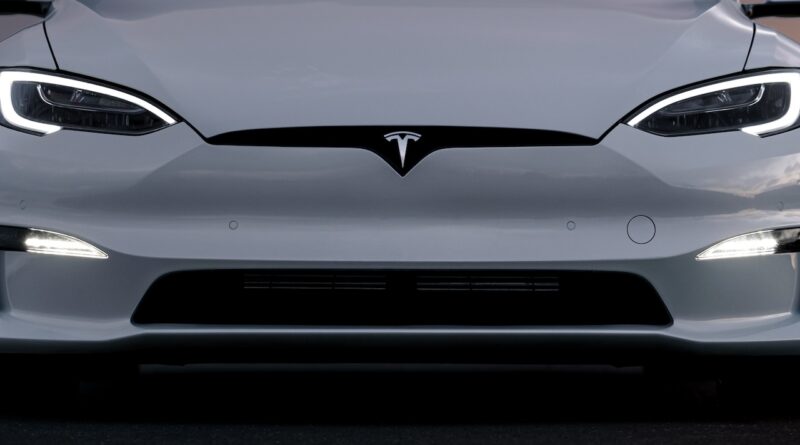 2025 Tesla Model S.