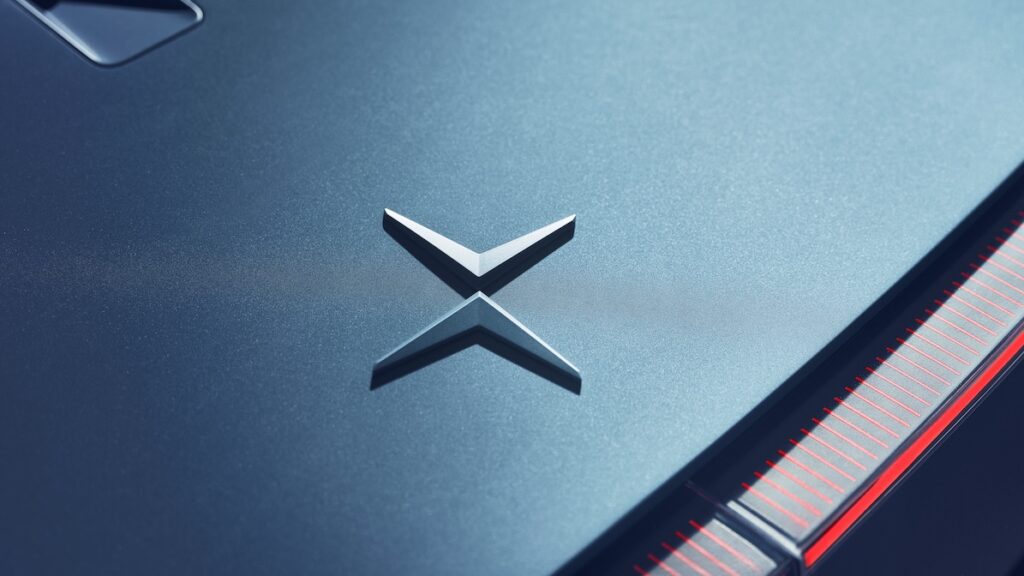 Polestar badge.