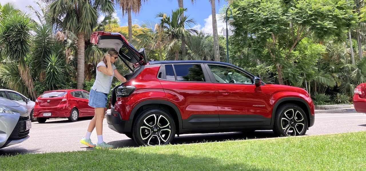 2025 Jeep Avenger Summit