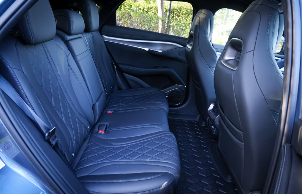 BYD Sealion 7