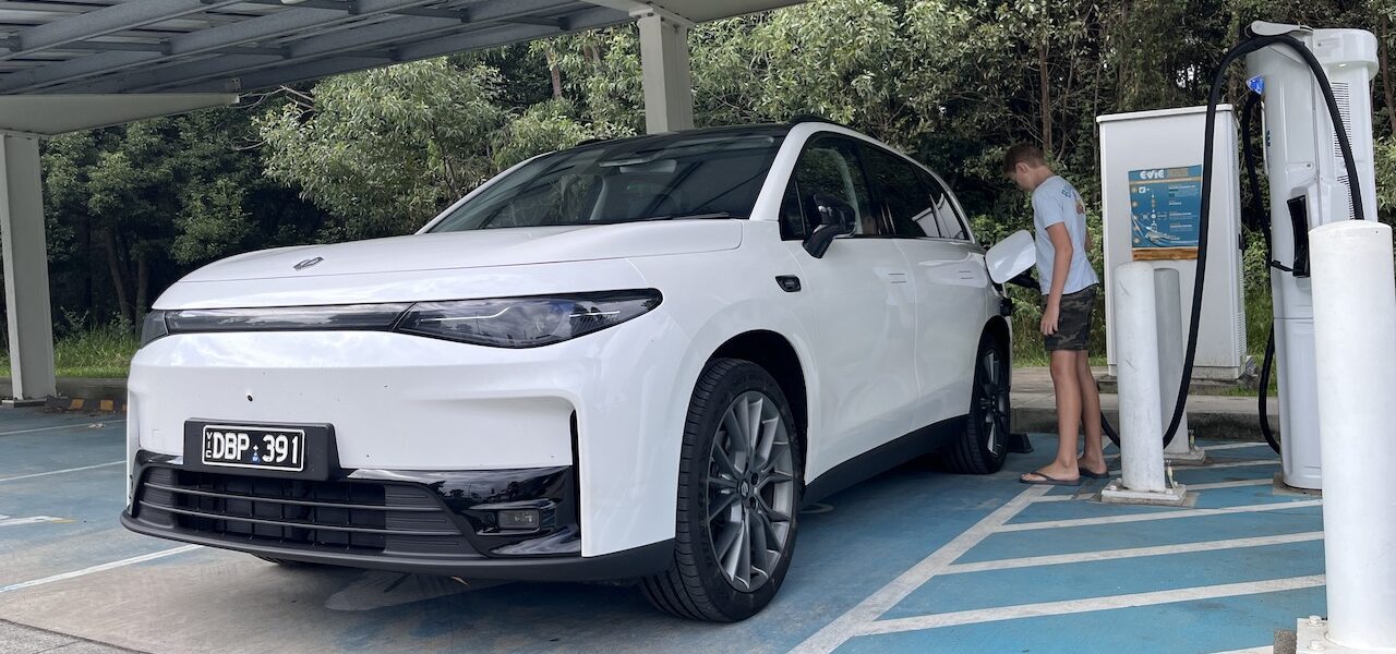 Charging a 2025 Leapmotor C10 Design EV