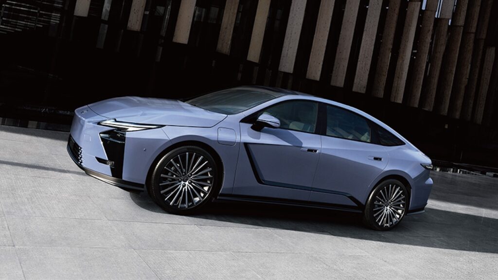 2026 Lexus ES.