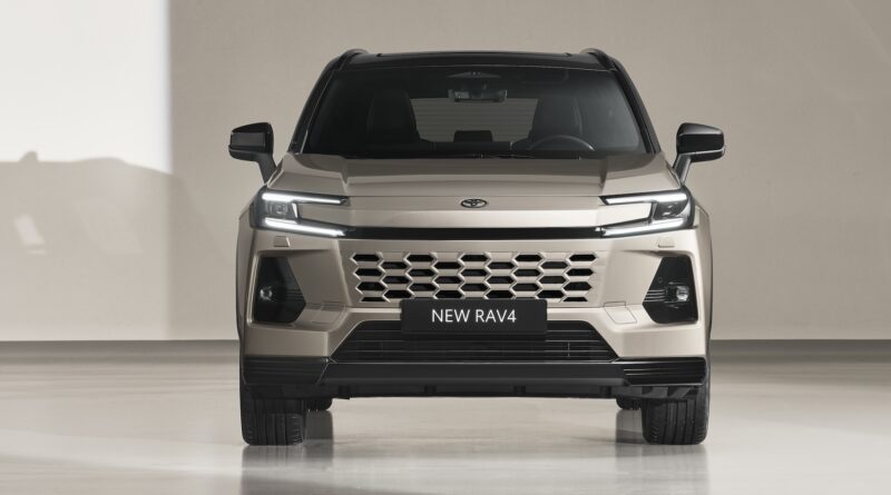 Toyota chases 7400% sales lift for EVs and PHEVs in Australia! Yep, you read that right … Says it’s “nonsense” to call current EV performance a flop Toyota chases 7400% sales lift for EVs and PHEVs in Australia! Yep, you read that right … Says it’s “nonsense” to call current EV performance a flop