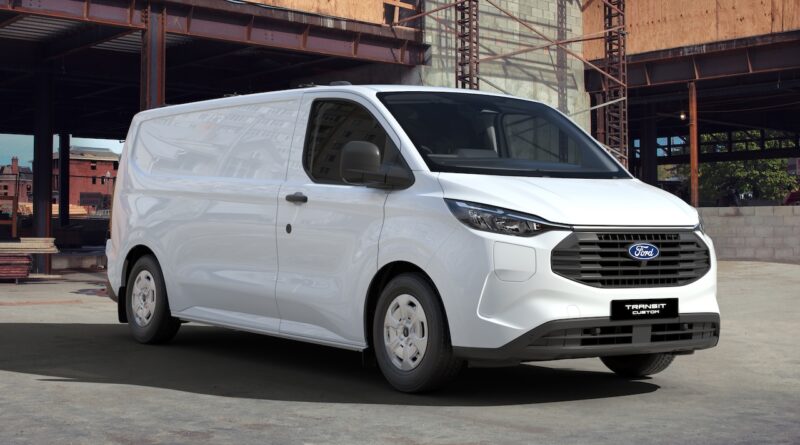 2025 Ford Transit Custom EV and PHEV.