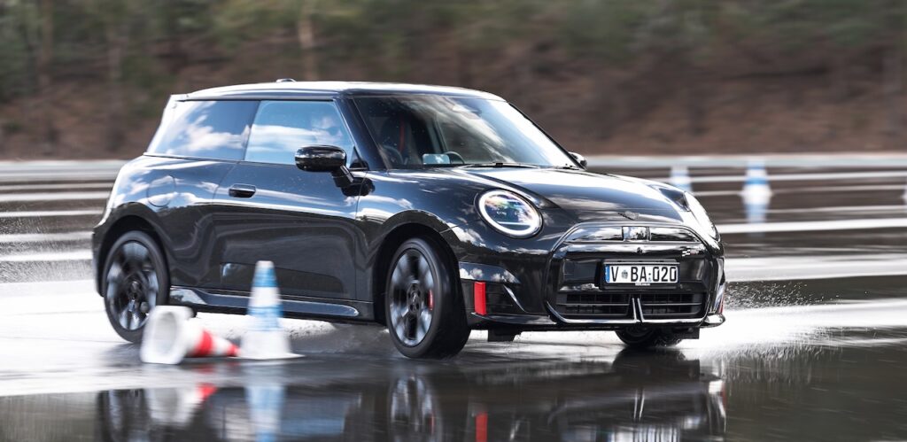 2025 JCW Mini E 3-door