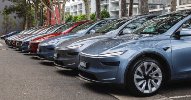 2025 Tesla Model Y Rear-Wheel Drive