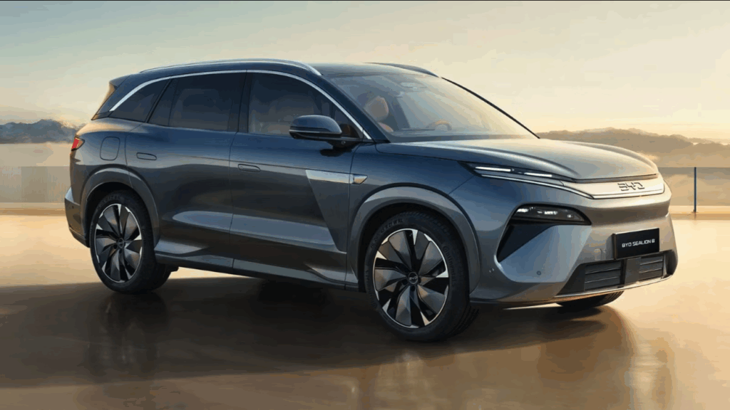 BYD Atto 8 plug-in hybrid seven-seat electric SUV