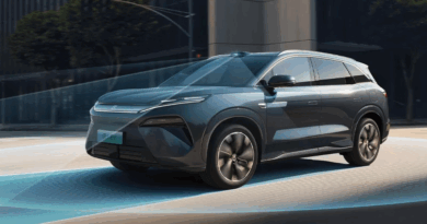 BYD Atto 8 plug-in hybrid seven-seat electric SUV