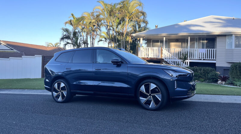Volvo EX90