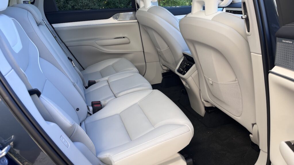 Volvo EX90 backseat