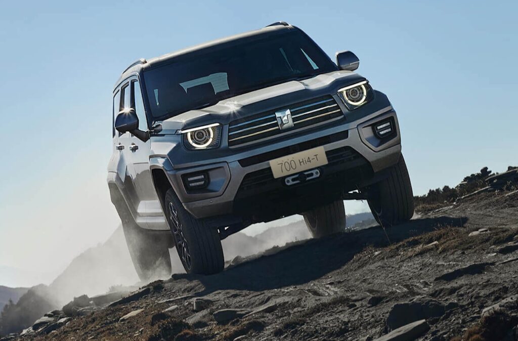 2025 Tank 700 Hi4-T.