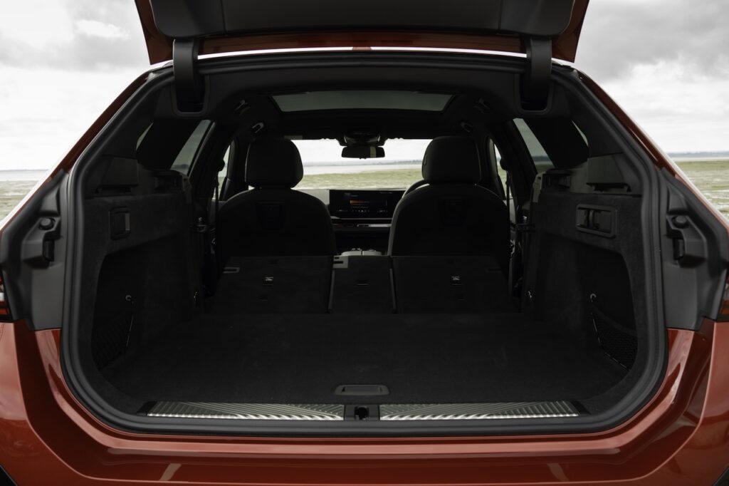 2025 BMW i5 M60 xDrive Touring.