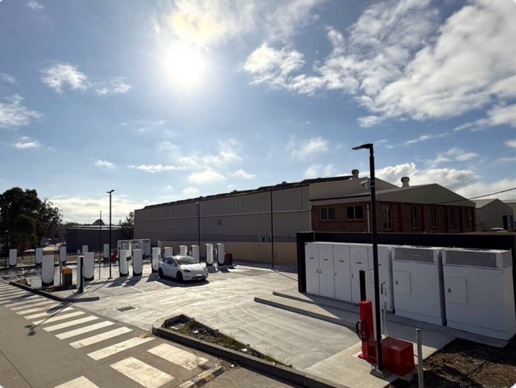New Tesla Supercharger site Goulburn. Aug 2026.