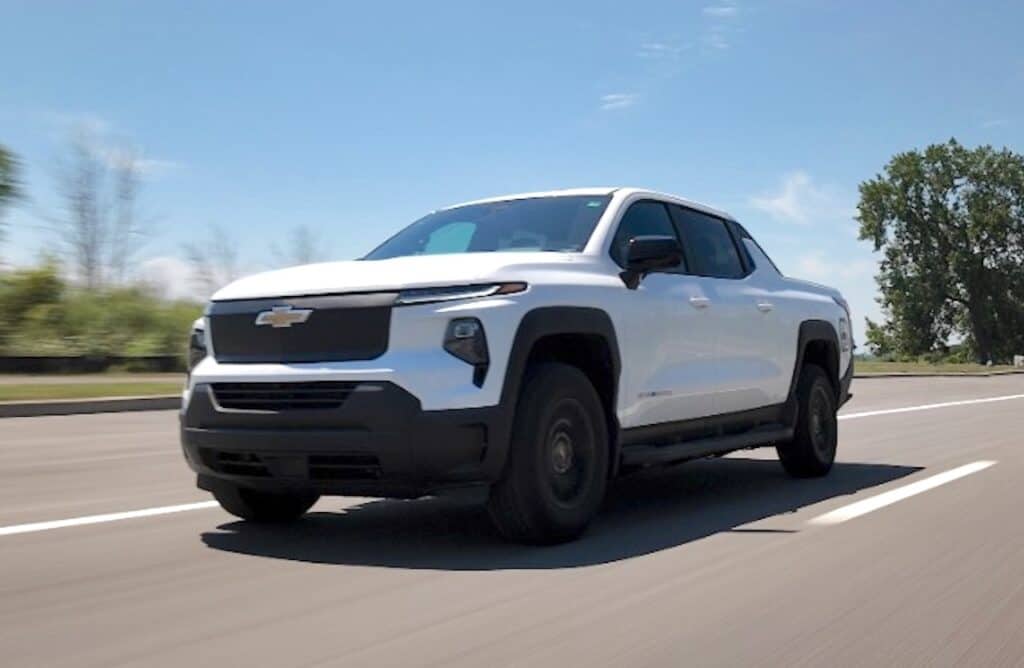 2025 Chevrolet Silverado EV distance record.