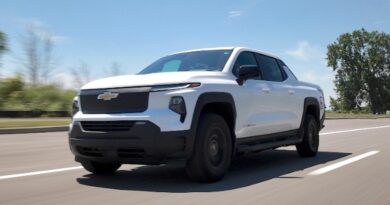 2025 Chevrolet Silverado EV distance record.