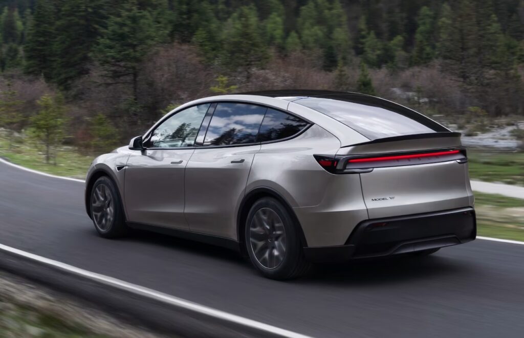 2025 Tesla Model Y L.