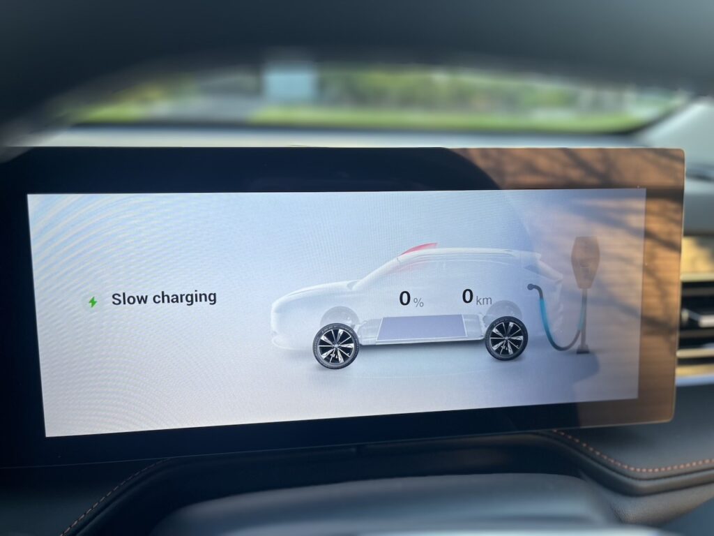 2025 MG HS Super Hybrid Essence Long term test. First home charge. Flat as a tack.