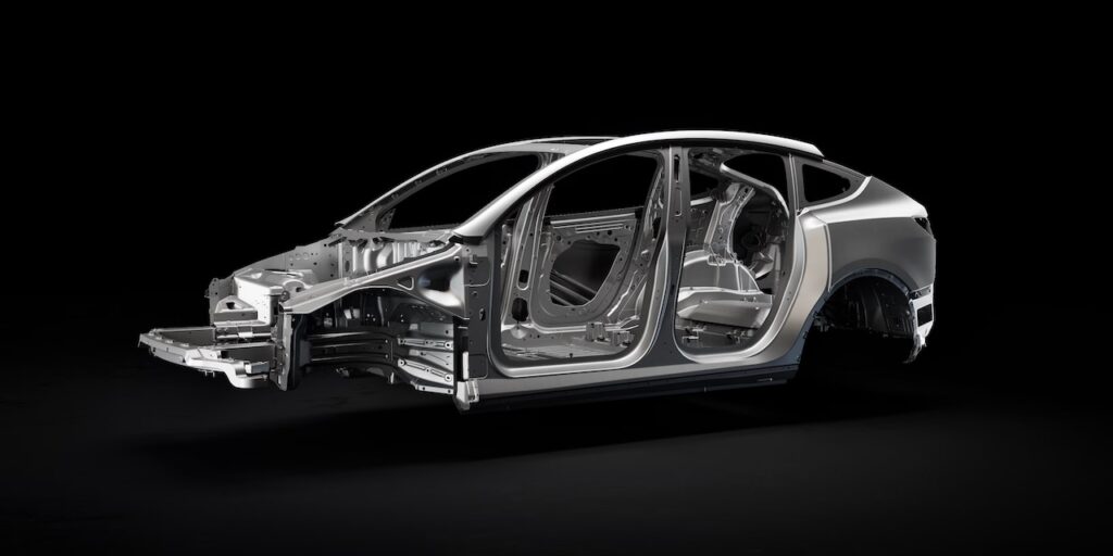 2025 Tesla Model Y L.