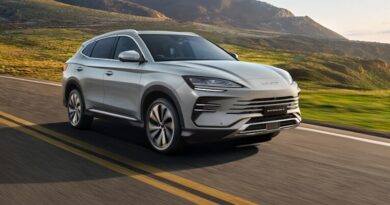 2025 BYD Sealion 6.