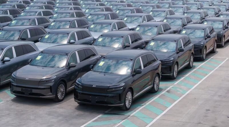 2025 Nio ES8 on the wharf.